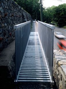 Passage through the rampart of the Powder Bridge - Path from Opyš to the Lower Deer Hollow, 1997-98 - foto: Jan Malý