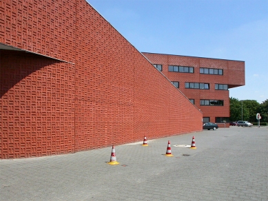 Fire station Breda - foto: Jan Kratochvíl, 2003