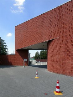 Fire station Breda - foto: Jan Kratochvíl, 2003