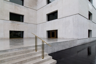 Das Neue Nationalparkzentrum in Zernez - foto: Petr Šmídek, 2008