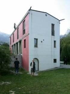 Two single family houses in Trübbach-Azmoos - foto: Petr Šmídek, 2003