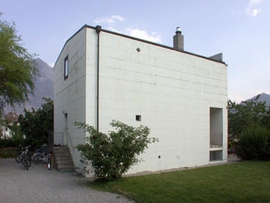 Dva rodinné domy v Trübbach-Azmoos - foto: Petr Šmídek, 2003