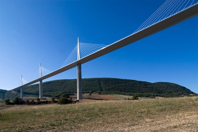 Viadukt u Millau - foto: Petr Šmídek, 2008