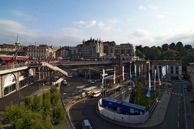 Železnice a autobusové nádraží Lausanne  - foto: Petr Šmídek, 2008