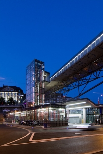 Železnice a autobusové nádraží Lausanne  - foto: Petr Šmídek, 2008