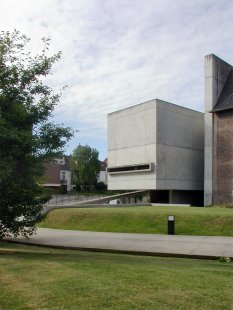 AZL Pension Fund HQ - foto: Jan Kratochvíl, 2003