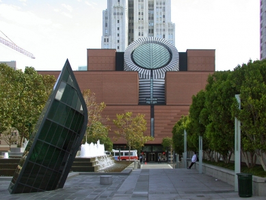 Muzeum moderního umění v San Francisku  - foto: Petr Šmídek, 2001