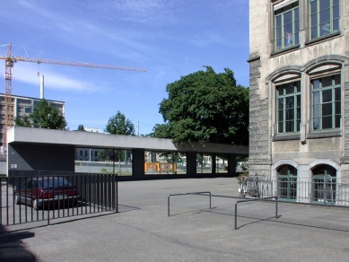 Development of the Dreirosen-Klybeck Schoolhouse - foto: Petr Šmídek, 2003