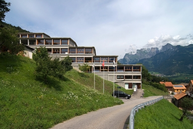 Mastrils school and community centre - foto: Petr Šmídek, 2008