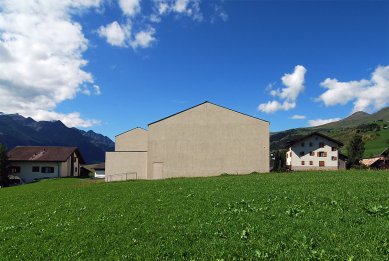 School and multipurpose hall - foto: Petr Šmídek, 2008