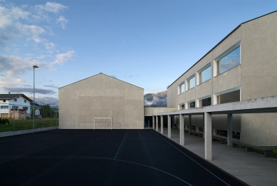 School and multipurpose hall - foto: Petr Šmídek, 2008