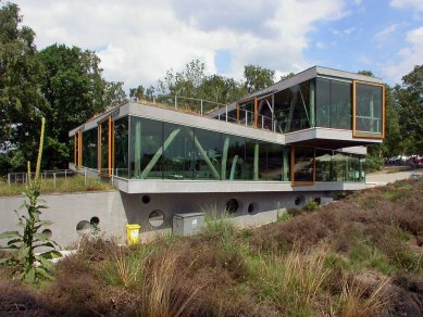 Posbank pavilion - foto: Jan Kratochvíl, 2003