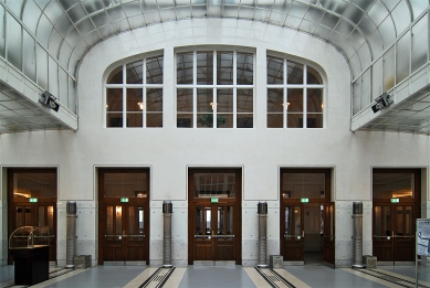 The Austrian Post Office Savings Bank - foto: Petr Šmídek, 2008