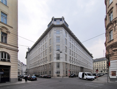 The Austrian Post Office Savings Bank - foto: Petr Šmídek, 2008