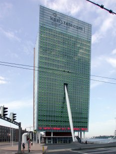 KPN Telecom Tower - foto: Petr Šmídek, 2003