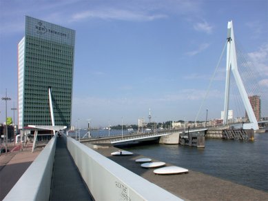 KPN Telecom Tower - foto: Petr Šmídek, 2003