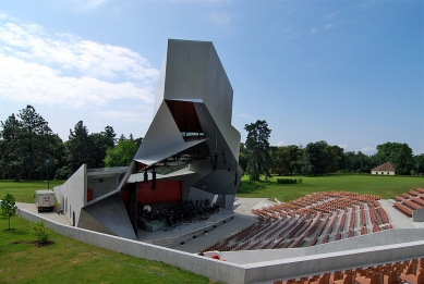 Cloud Tower - foto: Petr Šmídek, 2008