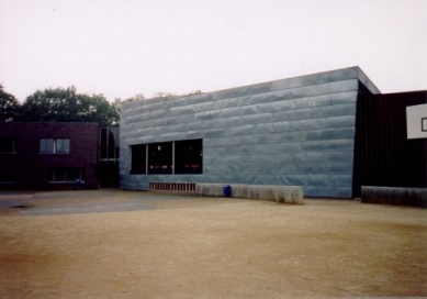 Isala College - foto: Jan Kratochvil, 1998