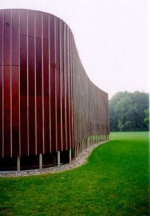 Isala College - foto: Jan Kratochvil, 1998