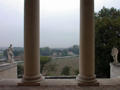 Villa Rotonda - foto: Petr Šmídek, 2004