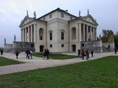 Villa Rotonda - foto: Petr Šmídek, 2004