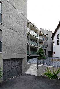 Wohnhaus im Dorfzentrum von Haldenstein - foto: Petr Šmídek, 2008