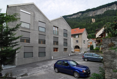 Wohnhaus im Dorfzentrum von Haldenstein - foto: Petr Šmídek, 2008