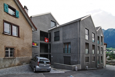 Wohnhaus im Dorfzentrum von Haldenstein - foto: Petr Šmídek, 2008