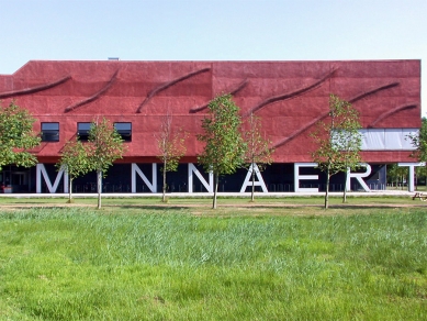 University building Minnaert - foto: Petr Šmídek, 2003