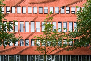 University building Minnaert - foto: Petr Šmídek, 2009