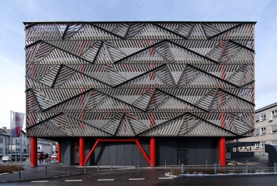 Multi-storey car park Novi Šarabon - foto: Petr Šmídek, 2008