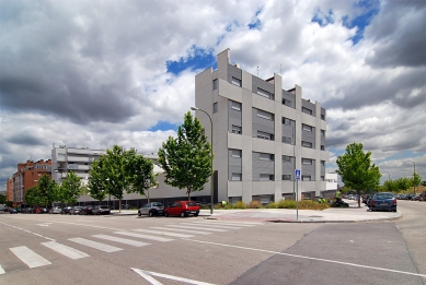 141 viviendas Carabanchel - foto: Petr Šmídek, 2008