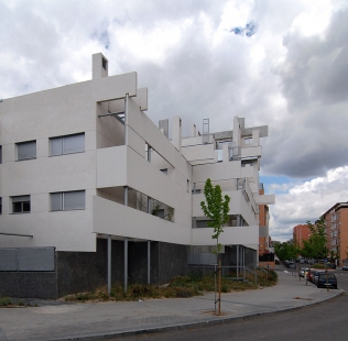 141 viviendas Carabanchel - foto: Petr Šmídek, 2008