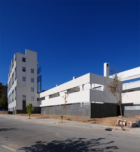 141 viviendas Carabanchel - foto: Petr Šmídek, 2007