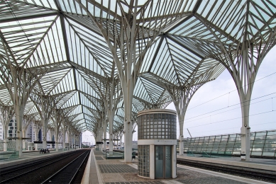 Oriente Station Lisabon - foto: Petr Šmídek, 2011