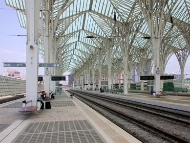 Železniční stanice Oriente - foto: Petr Šmídek, 2006