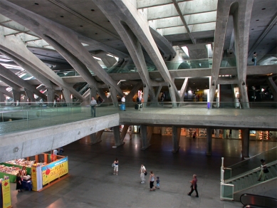 Železniční stanice Oriente - foto: Petr Šmídek, 2006