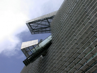 Hypo Alpe-Adria Center - foto: Petr Šmídek, 2006