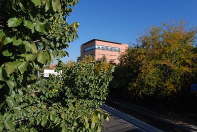 Biblioteca de la U.N.E.D. - foto: Petr Šmídek, 2008