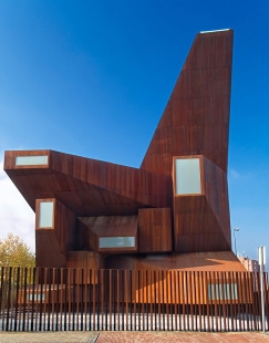 Parish Church of Santa Monica - foto: Pablo Vicens y Hualde & Ricardo Santonja