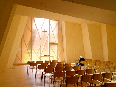 Temporary chapel for the Deaconesses of St-Loup - foto: © Milo Keller 2008, www.twinroom.net