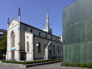 Nákupní centrum Migros - foto: Petr Šmídek, 2002