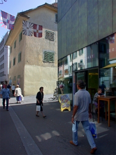 Nákupní centrum Migros - foto: Petr Šmídek, 2002