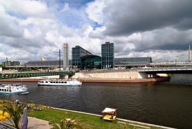 Lehrter Bahnhof - foto: Petr Šmídek, 2008