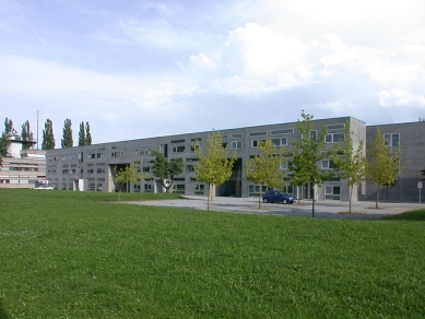 Computing and electrotechnological institutes, TU Graz - foto: © Petr Šmídek, 2006