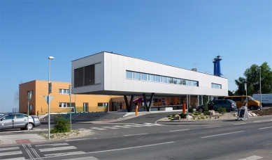 Headquarters – Konhefr, stavby a interiéry, s.r.o. - foto: HMArchitekti