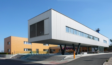 Headquarters – Konhefr, stavby a interiéry, s.r.o. - foto: HMArchitekti