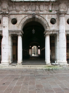 Basilica Palladiana - foto: Petr Šmídek, 2004