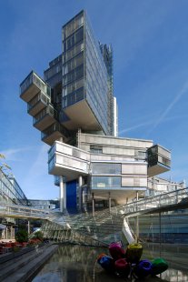 Norddeutsche Landesbank am Friedrichswall - foto: Petr Šmídek, 2009