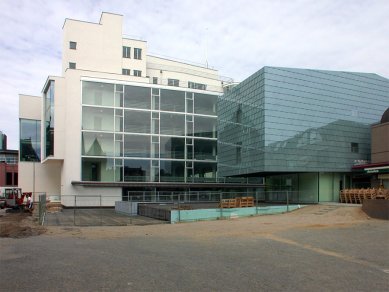 Galerie Schunck - foto: Petr Šmídek, 2003